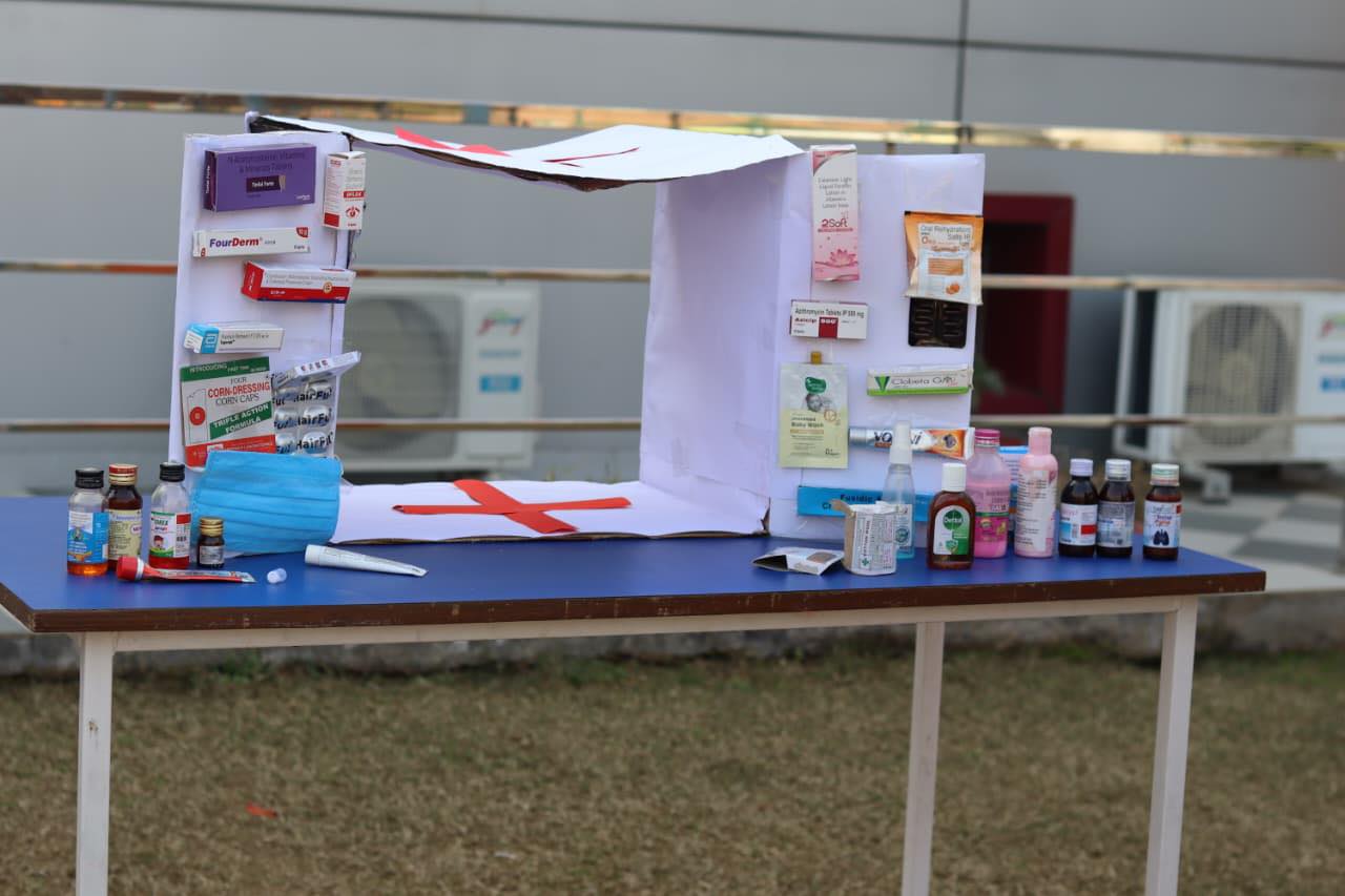 Creative Learning Pic 6">
                                </div>
                                <div class="portfolio-content">
                                    <div class="content-view">
                                        <a class="popup-image" href=